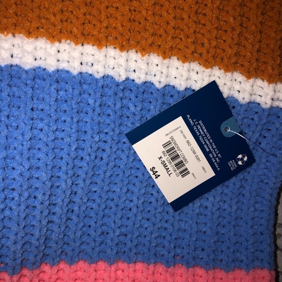 Sweater - Picture 3 of 3